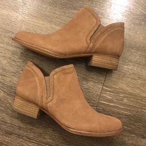 Vince Camuto Booties